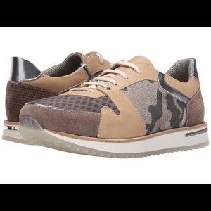 Aquatalia Nanette Sneaker in Natural